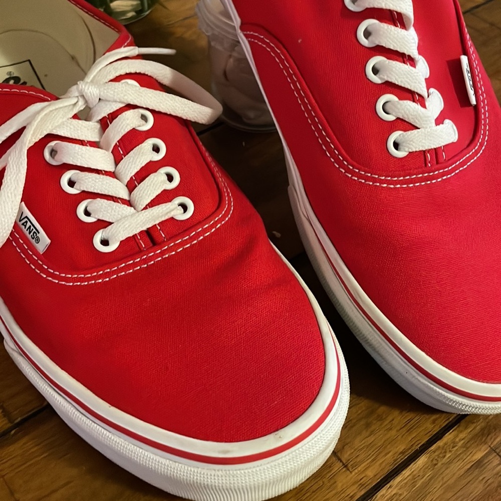 Vans - Picture 3 of 5